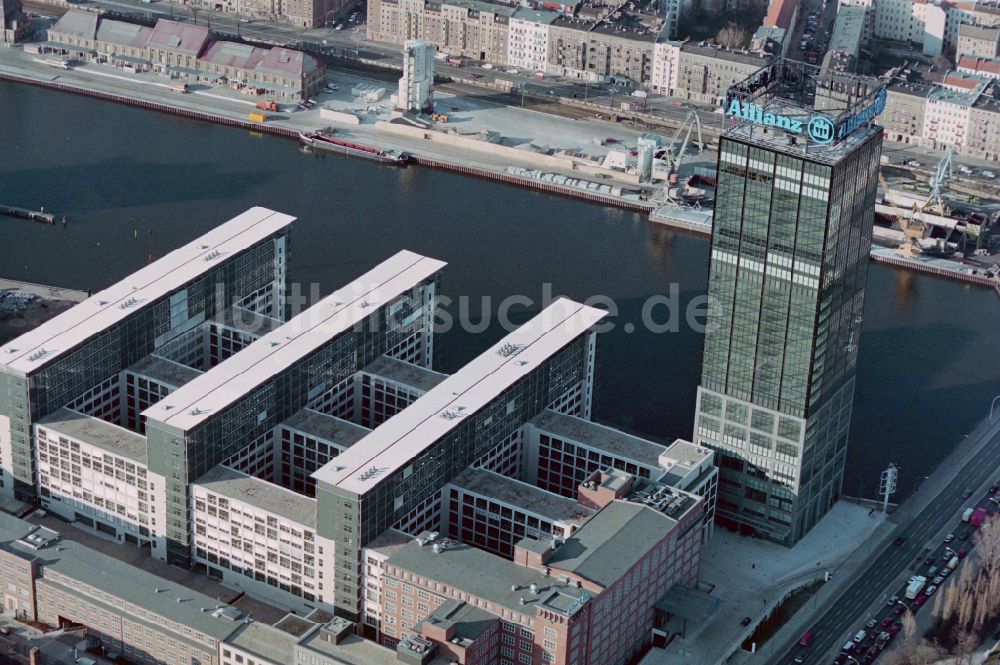 Luftaufnahme Berlin - Hochhausgebäude Treptower in Berlin, Deutschland