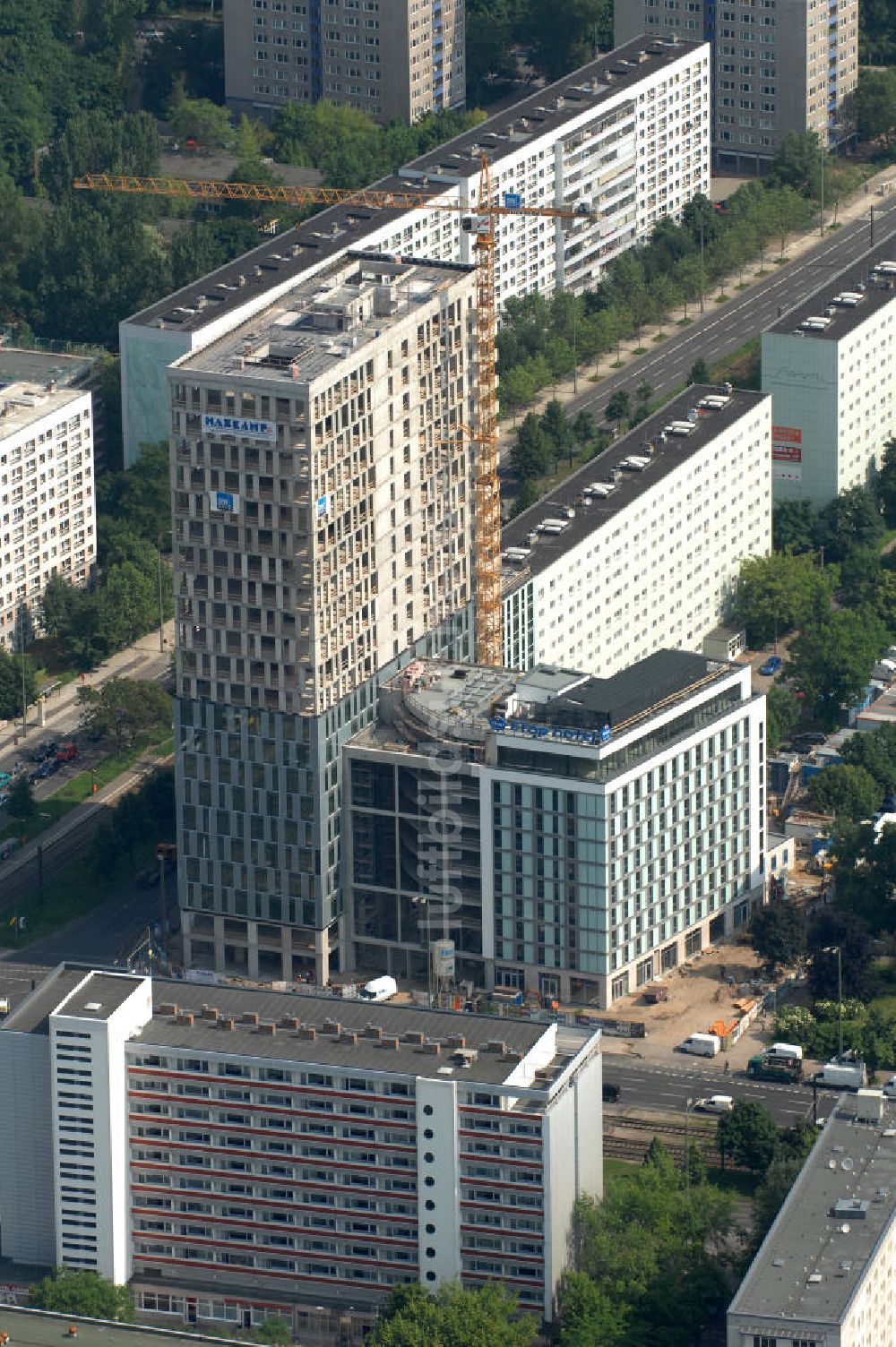 Luftbild Berlin - Hochhausneubau an der Mollstrasse in Berlin - Mitte