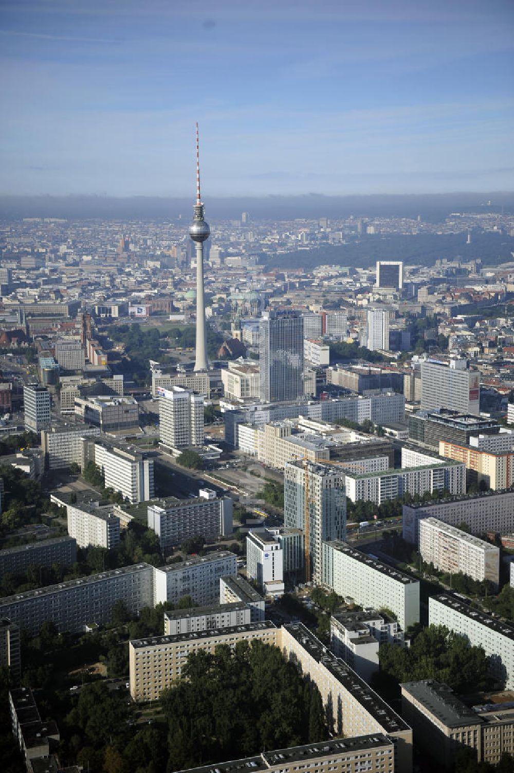 Luftaufnahme Berlin - Hochhausneubau an der Mollstrasse in Berlin - Mitte