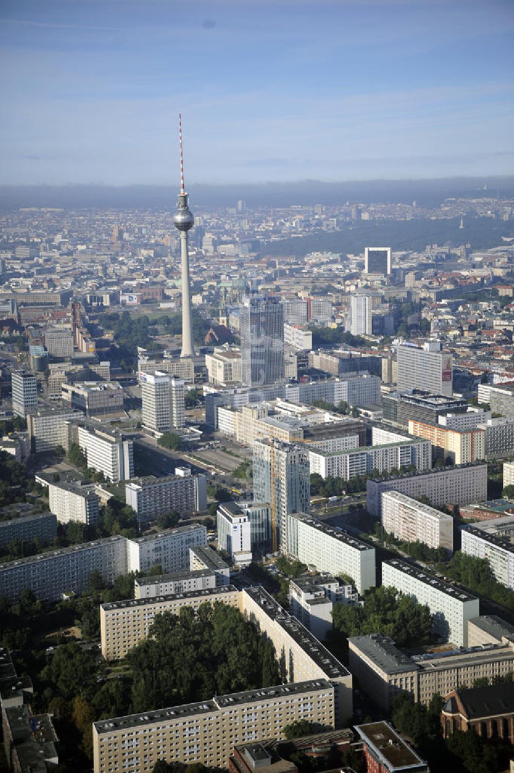 Berlin von oben - Hochhausneubau an der Mollstrasse in Berlin - Mitte