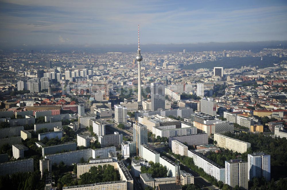 Berlin aus der Vogelperspektive: Hochhausneubau an der Mollstrasse in Berlin - Mitte