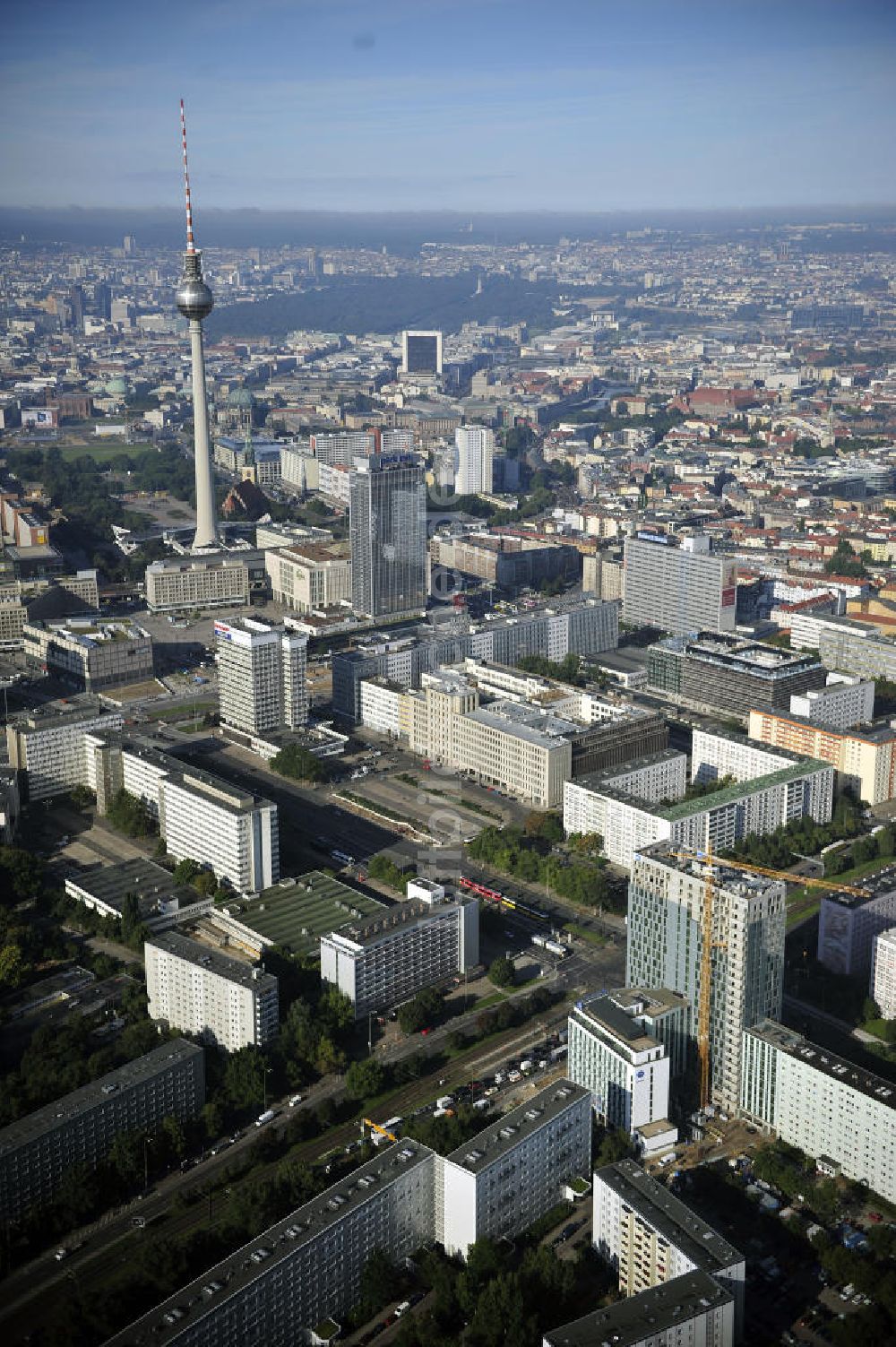 Berlin von oben - Hochhausneubau an der Mollstrasse in Berlin - Mitte