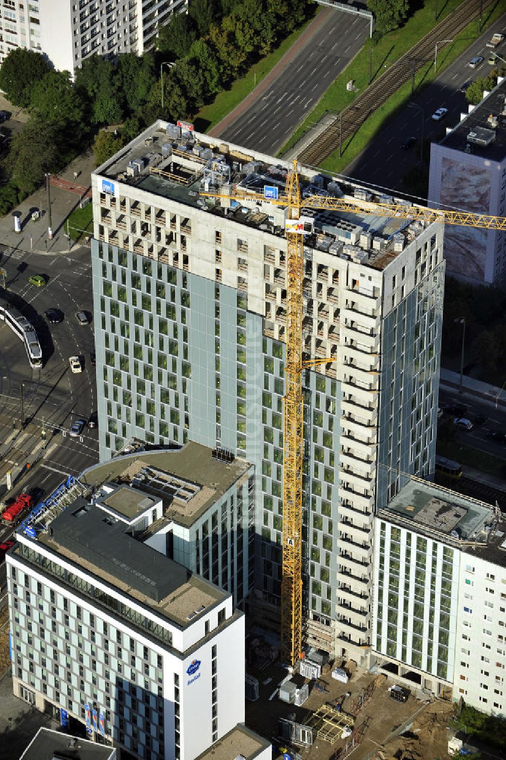 Berlin aus der Vogelperspektive: Hochhausneubau an der Mollstrasse in Berlin - Mitte