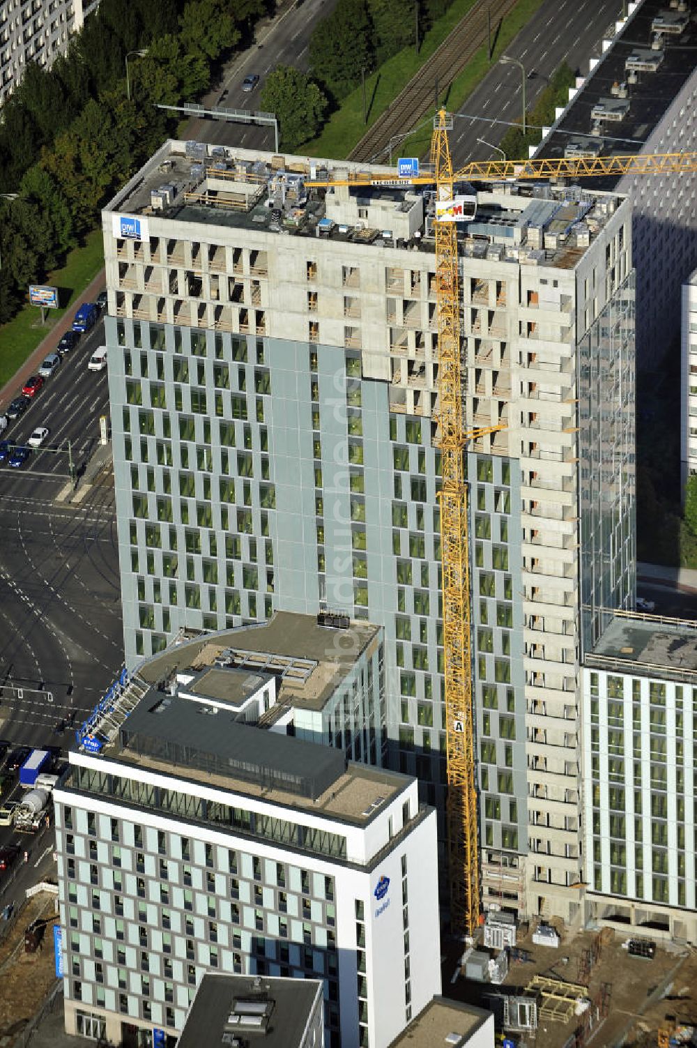 Luftaufnahme Berlin - Hochhausneubau an der Mollstrasse in Berlin - Mitte