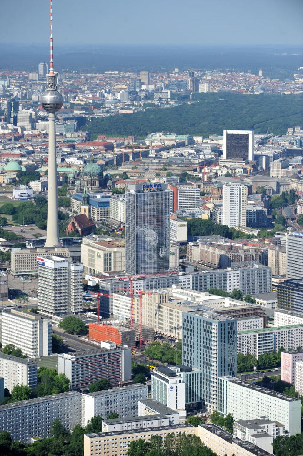 Luftaufnahme Berlin Mitte - Hochhausneubau an der Mollstrasse in Berlin - Mitte