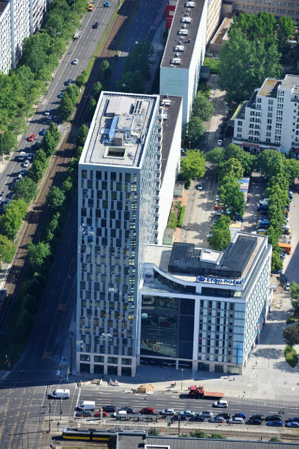 Luftbild Berlin Mitte - Hochhausneubau an der Mollstrasse in Berlin - Mitte