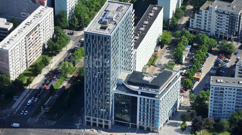 Luftaufnahme Berlin Mitte - Hochhausneubau an der Mollstrasse in Berlin - Mitte