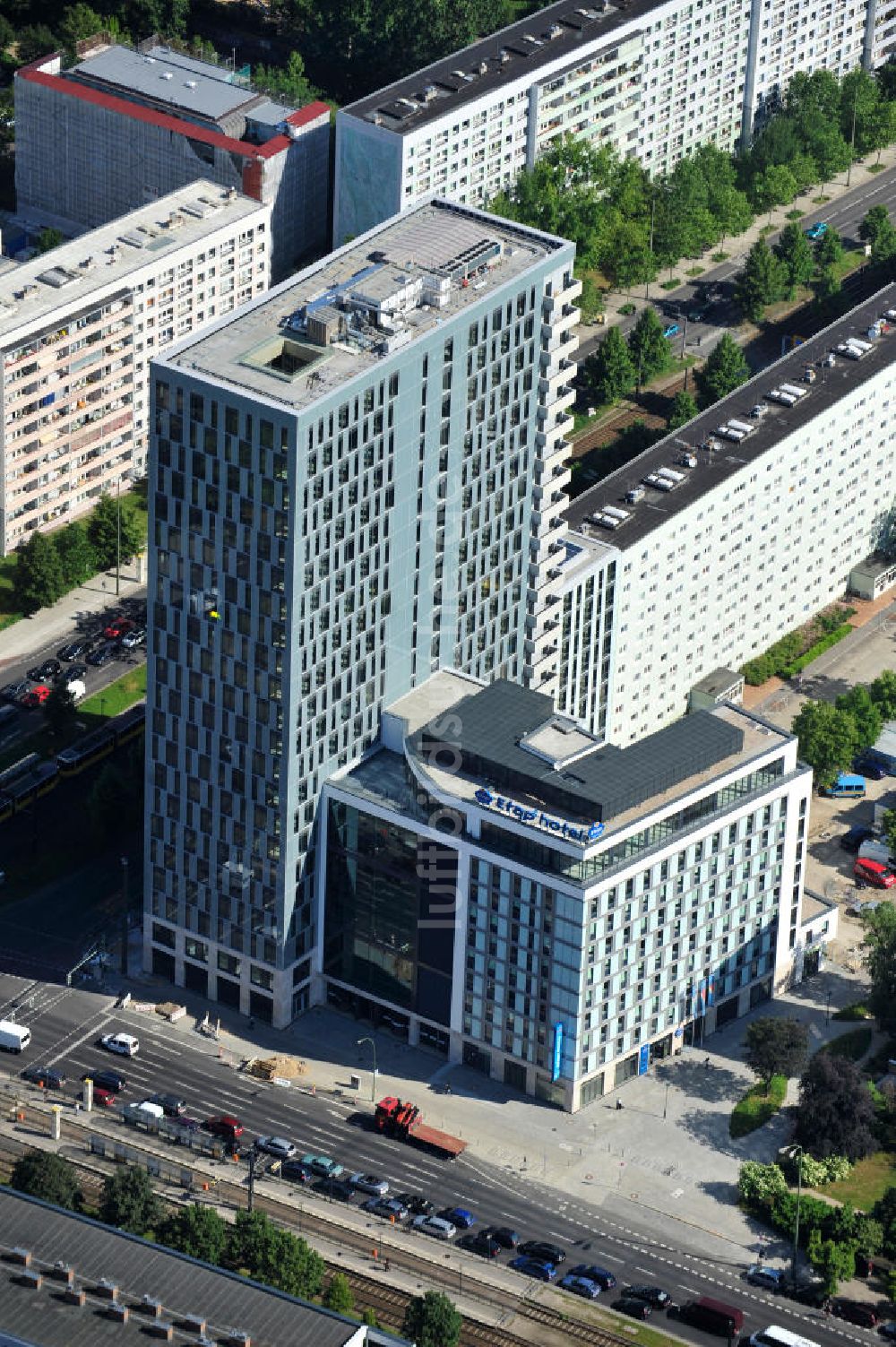 Berlin Mitte aus der Vogelperspektive: Hochhausneubau an der Mollstrasse in Berlin - Mitte