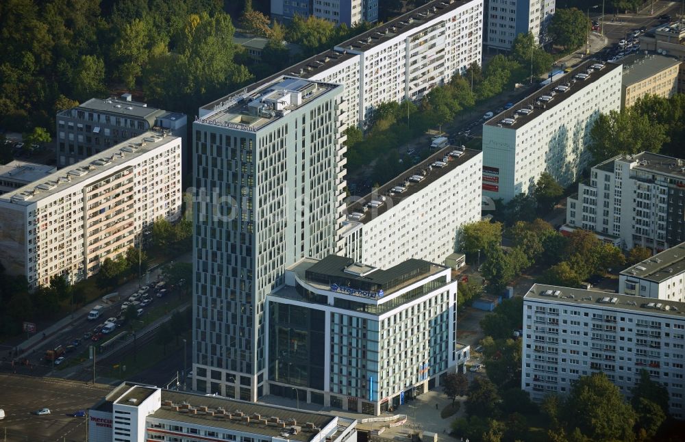 Luftbild Berlin Mitte - Hochhausneubau an der Mollstrasse in Berlin - Mitte