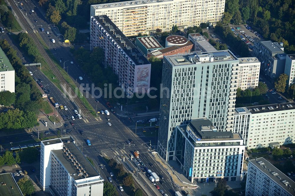 Luftbild Berlin Mitte - Hochhausneubau an der Mollstrasse in Berlin - Mitte