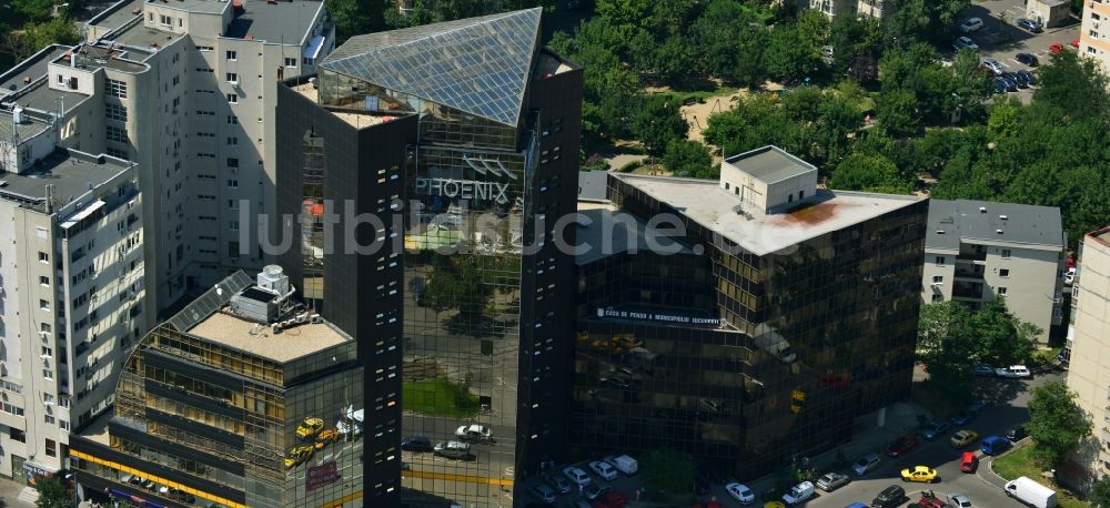 Bukarest aus der Vogelperspektive: Hochhausneubau des PHOENIX - Geschäftshaus- und Bürogebäudes an der Calea Vitan im Stadtzentrum der Hauptstadt Bukarest in Rumänien