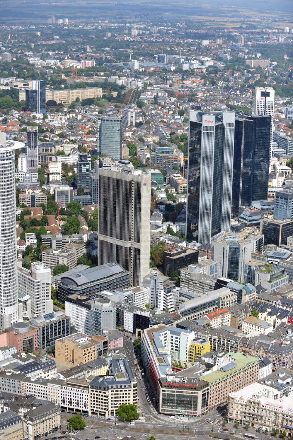 Luftbild FRANKFURT AM MAIN - Hochhäuser Frankfurter Büro Center, Trianon und Deutsche-Bank Hochhaus in Frankfurt am Main