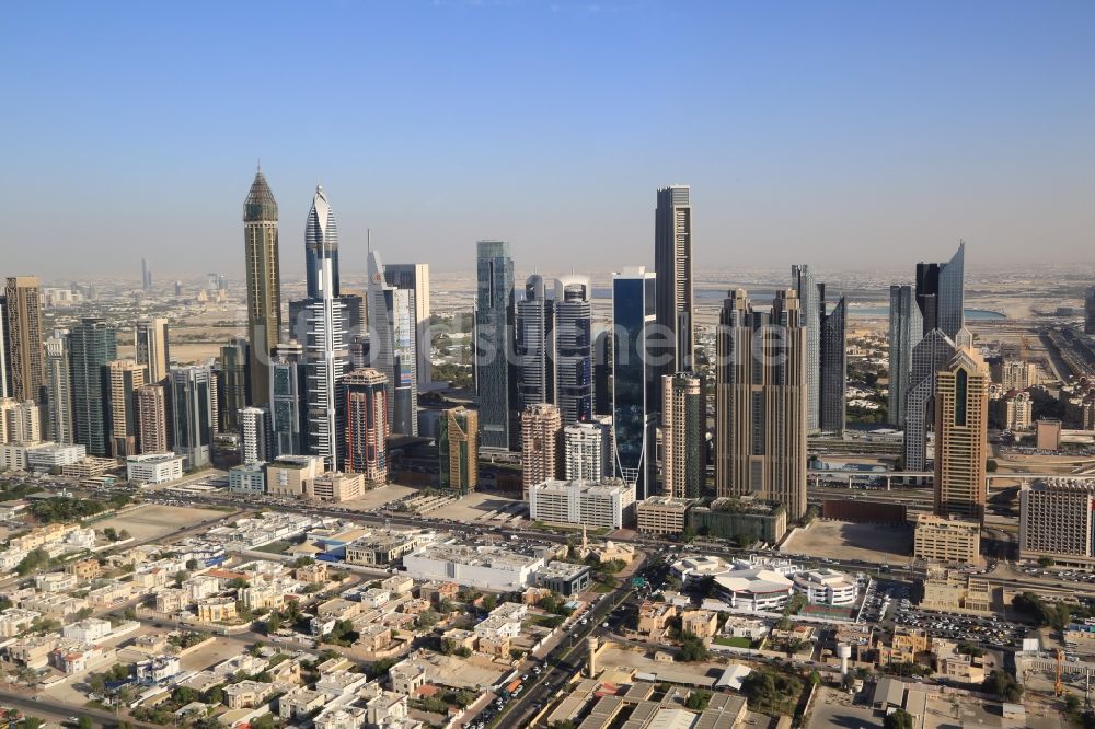 Dubai aus der Vogelperspektive: Hochhäuser im International Financial Center in Dubai in Vereinigte Arabische Emirate