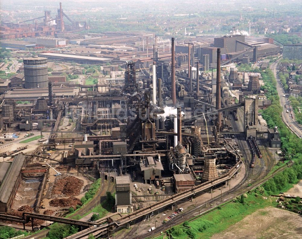 Luftaufnahme Duisburg - Hochofen auf dem Gelände der TKS ThyssenKrupp Steel Europe AG in Duisburg in Nordrhein-Westfalen