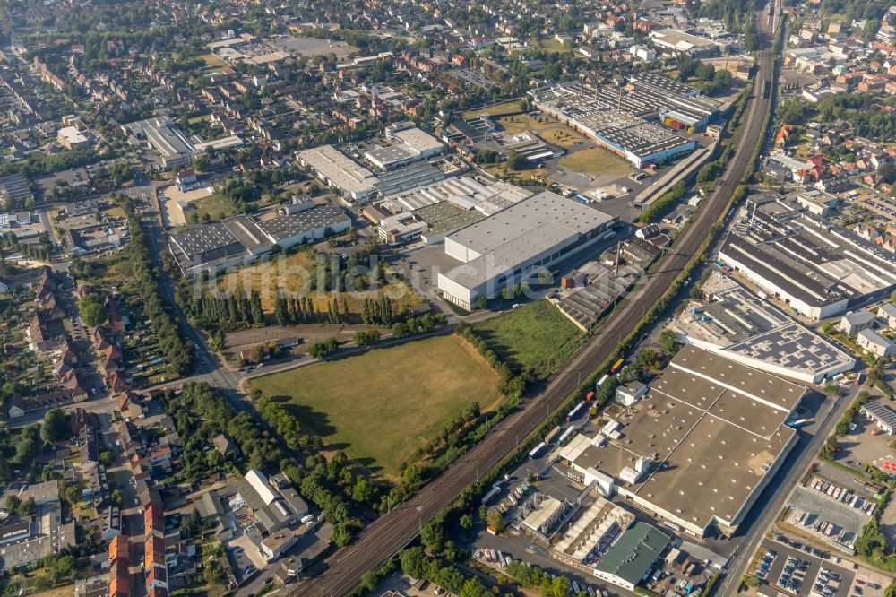 Luftaufnahme Ahlen - Hochregal- Lager-Gebäudekomplex und Logistikzentrum auf dem Gelände der Franz Kaldewei GmbH & Co. KG in Ahlen im Bundesland Nordrhein-Westfalen, Deutschland