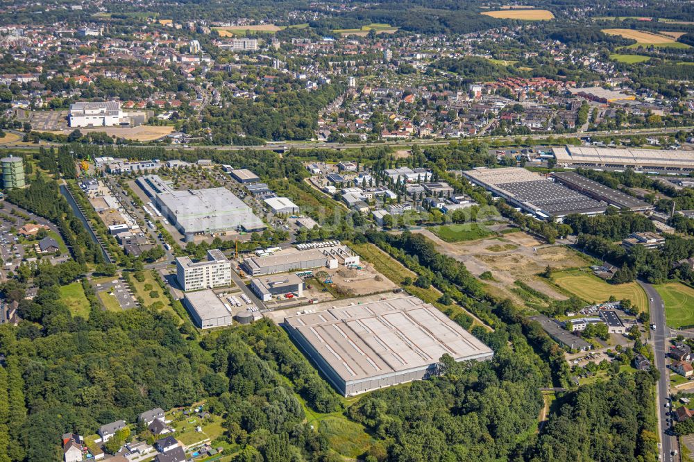 Herne aus der Vogelperspektive: Hochregal- Lager-Gebäudekomplex und Logistikzentrum auf dem Gelände im Gewerbegebiet an der Koniner Straße in Herne im Bundesland Nordrhein-Westfalen, Deutschland