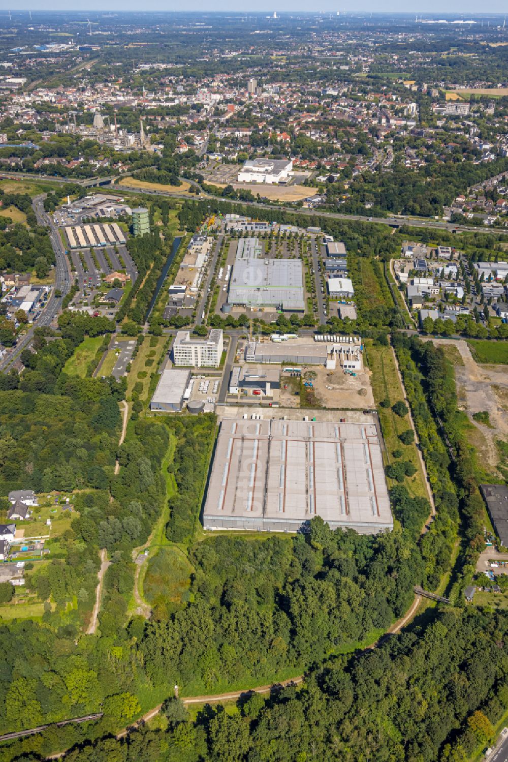 Luftbild Herne - Hochregal- Lager-Gebäudekomplex und Logistikzentrum auf dem Gelände im Gewerbegebiet an der Koniner Straße in Herne im Bundesland Nordrhein-Westfalen, Deutschland