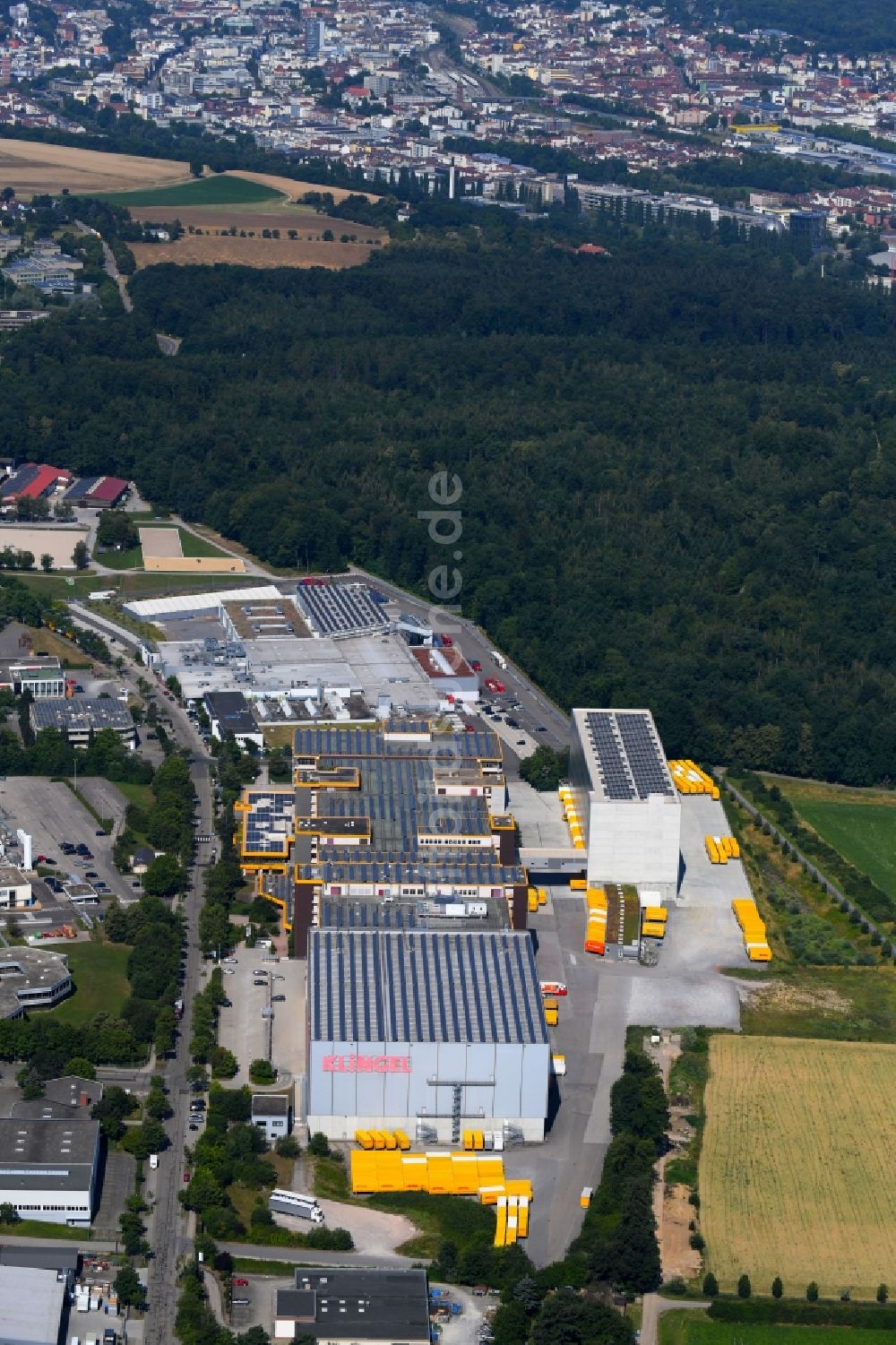 Luftaufnahme Pforzheim - Hochregal- Lager-Gebäudekomplex und Logistikzentrum auf dem Gelände KLINGEL in Pforzheim im Bundesland Baden-Württemberg, Deutschland