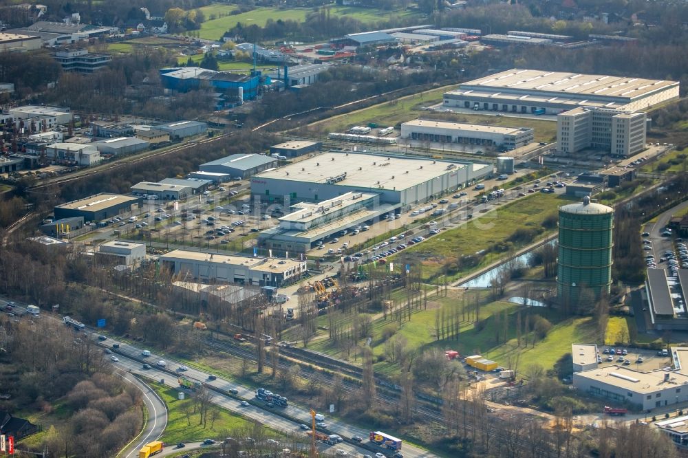 Herne aus der Vogelperspektive: Hochregal- Lager-Gebäudekomplex und Logistikzentrum auf dem Gelände Sanacorp Pharmahandel GmbH in Herne im Bundesland Nordrhein-Westfalen