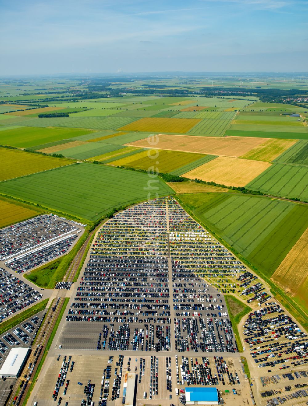 Zülpich von oben - Hochregal- Lager-Gebäudekomplex und Logistikzentrum auf dem Gelände der Wallenius Wilhelmsen ASA in Zülpich im Bundesland Nordrhein-Westfalen, Deutschland