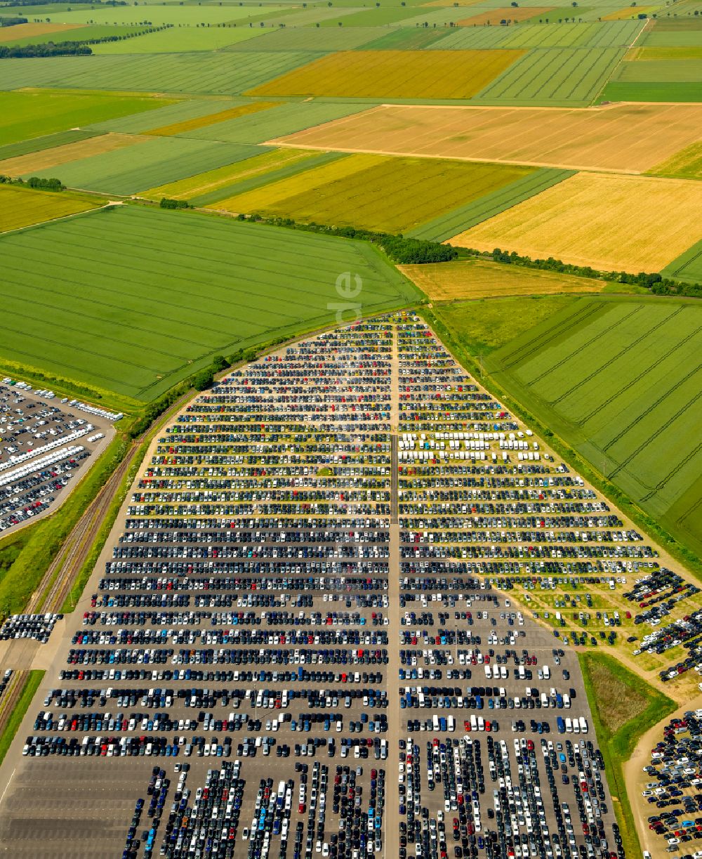 Zülpich aus der Vogelperspektive: Hochregal- Lager-Gebäudekomplex und Logistikzentrum auf dem Gelände der Wallenius Wilhelmsen ASA in Zülpich im Bundesland Nordrhein-Westfalen, Deutschland