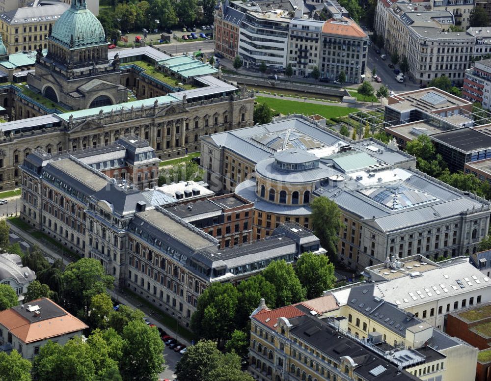 Leipzig von oben - Hochschule für Grafik und Buchkunst und die Universitätsbibliothek Leipzig, Sachsen