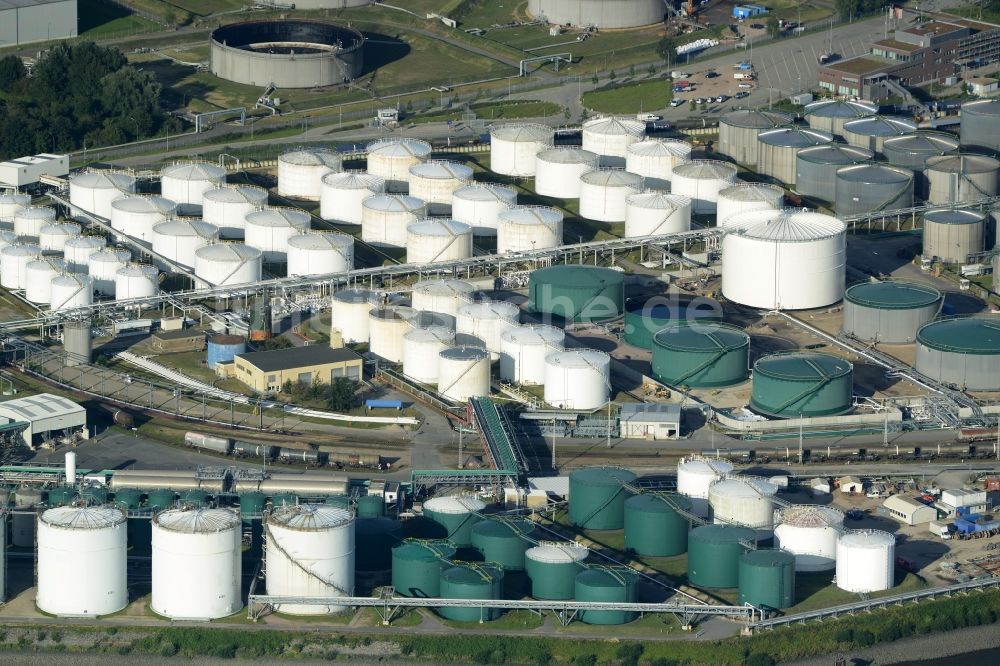 Luftaufnahme Hamburg - Hochtanklager am Neuhöfer Hafen in Hamburg