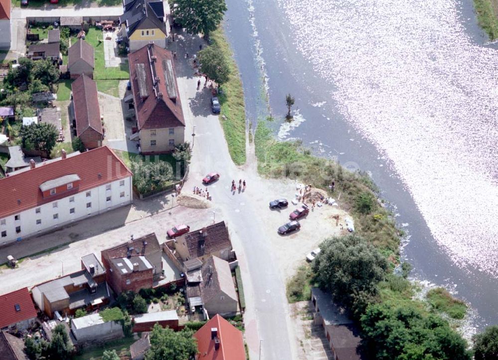 Luftaufnahme Magdeburg - 16.08.2002 Hochwasser am Elbebereich Magdeburg