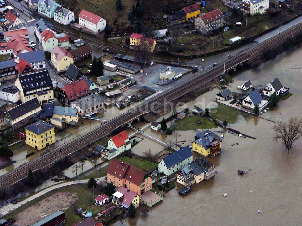 Bad Schandau aus der Vogelperspektive: Hochwasser entlang der Bahnstrecke nach Krippen