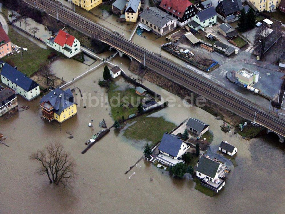 Bad Schandau von oben - Hochwasser entlang der Bahnstrecke nach Krippen