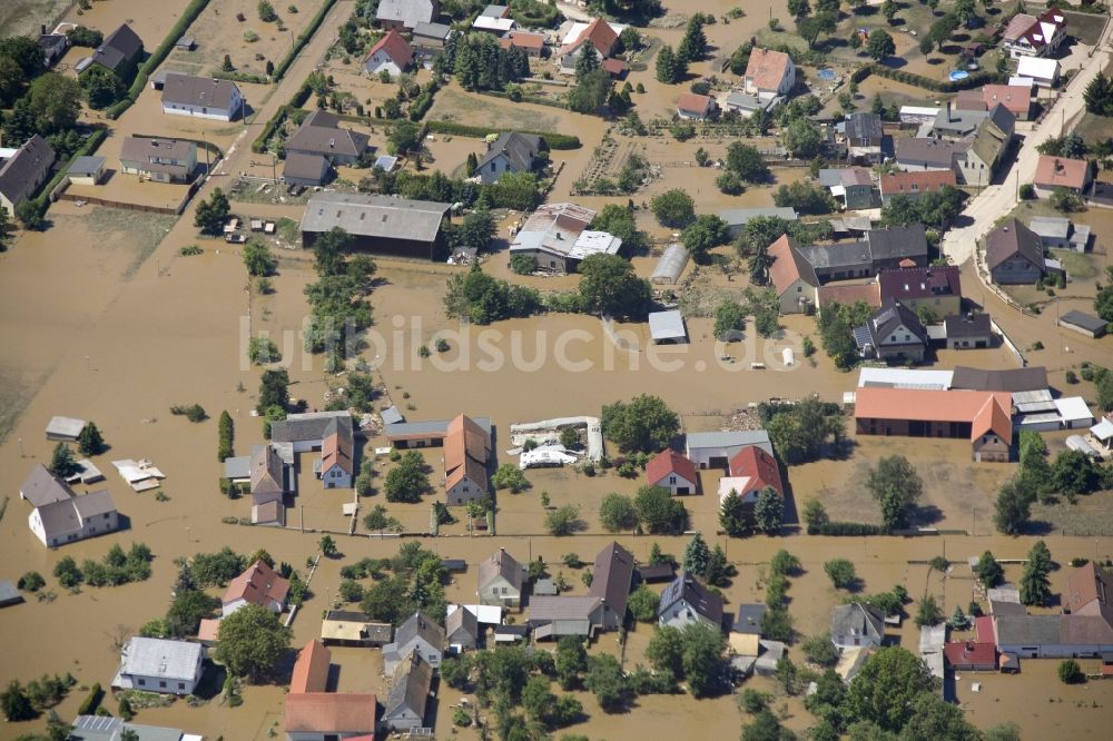 Luftaufnahme Gruna - Hochwasser Flut Katastrophe mit Überflutung der Ufer der Mulde und Umland bei Gruna im Bundesland Sachsen