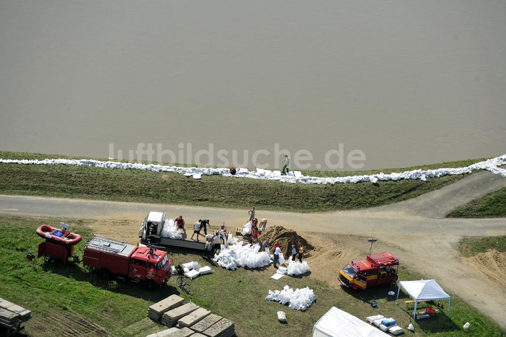 Luftaufnahme Albertinenaue - Hochwasser der Neiße bei Albertinenaue