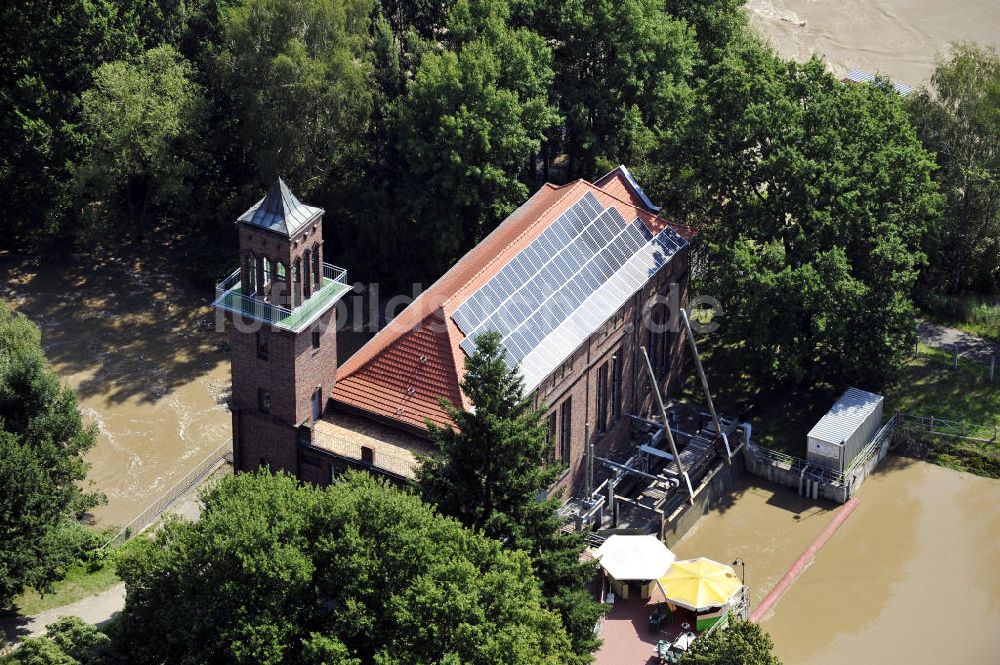 Grießen aus der Vogelperspektive: Hochwasser am Wasserkraftwerk Grießen