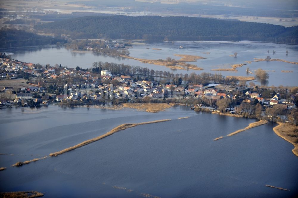 Luftbild Milow - Hochwassereinwirkung im Ortsgebiet in Milow im Bundesland Brandenburg, Deutschland