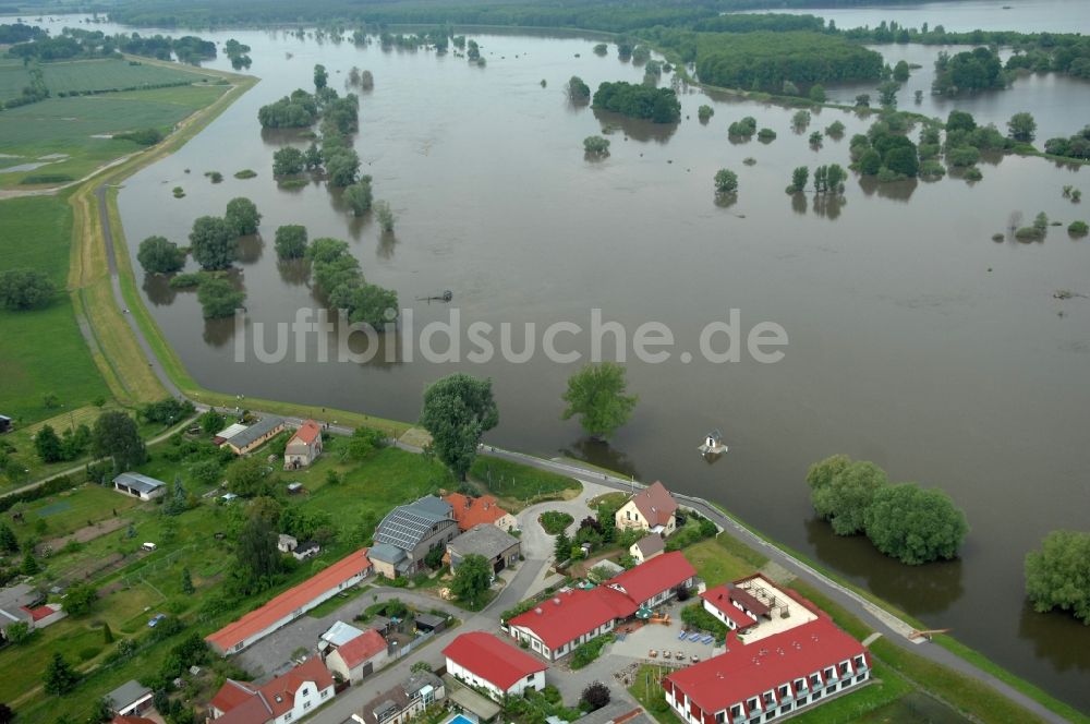 Luftbild Ratzdorf - Hochwassereinwirkung im Ortsgebiet in Ratzdorf im Bundesland Brandenburg, Deutschland