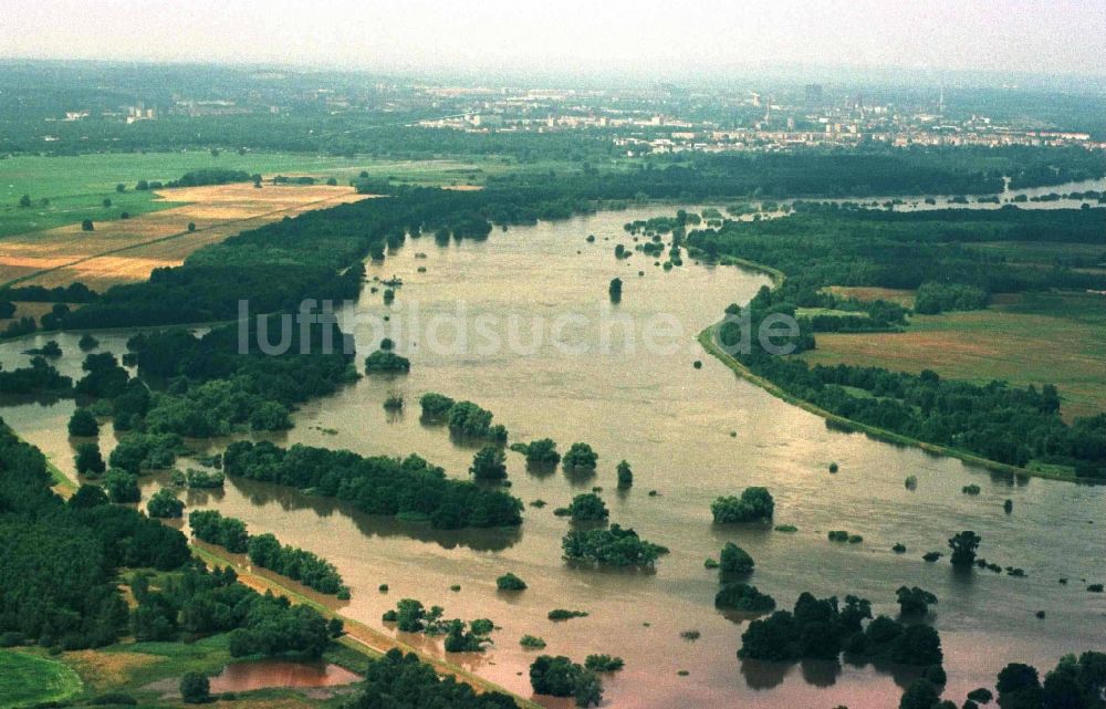 Luftbild Ratzdorf - Hochwassereinwirkung im Ortsgebiet in Ratzdorf im Bundesland Brandenburg, Deutschland