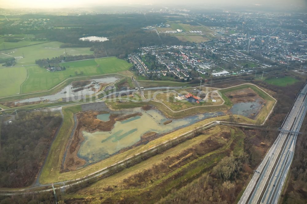 Castrop-Rauxel von oben - Hochwasserrückhaltebecken - Schutz- Damm Bauwerk an der Rittershofer Straße in Castrop-Rauxel im Bundesland Nordrhein-Westfalen, Deutschland
