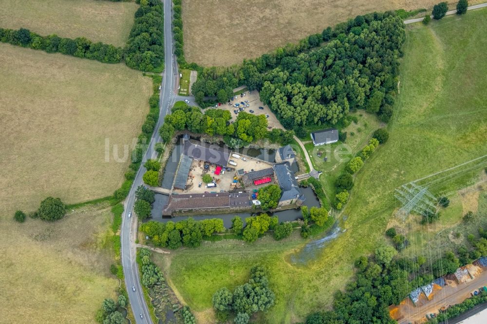 Hattingen aus der Vogelperspektive: Hochwasserschäden an der Festungsanlage der Burg Haus Kemnade An der Kemnade in Hattingen im Bundesland Nordrhein-Westfalen, Deutschland