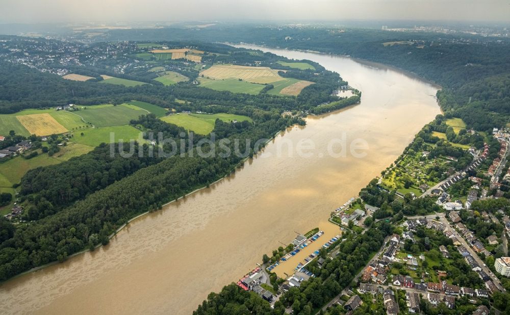 Luftaufnahme Essen - Hochwasserschäden der Flutkatastrophe entlang der Ruhr in Essen im Bundesland Nordrhein-Westfalen, Deutschland