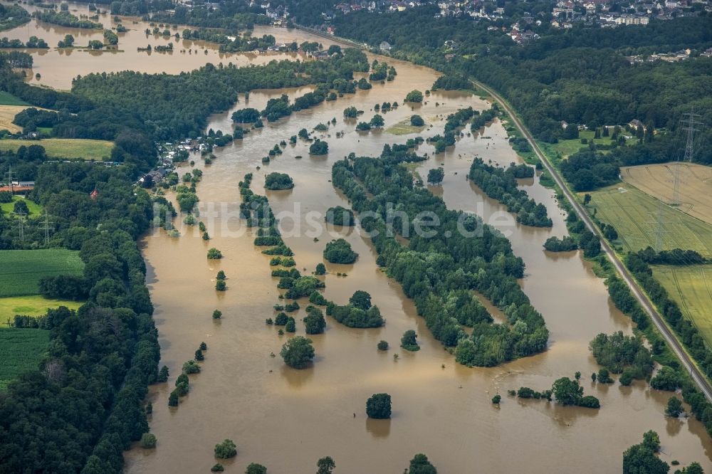 Hattingen von oben - Hochwasserschäden der Flutkatastrophe entlang der Ruhr in Hattingen im Bundesland Nordrhein-Westfalen, Deutschland