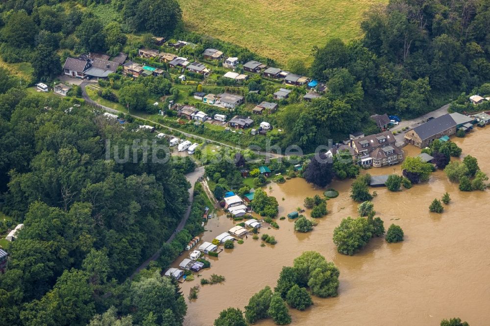 Hattingen von oben - Hochwasserschäden der Flutkatastrophe entlang der Ruhr in Hattingen im Bundesland Nordrhein-Westfalen, Deutschland