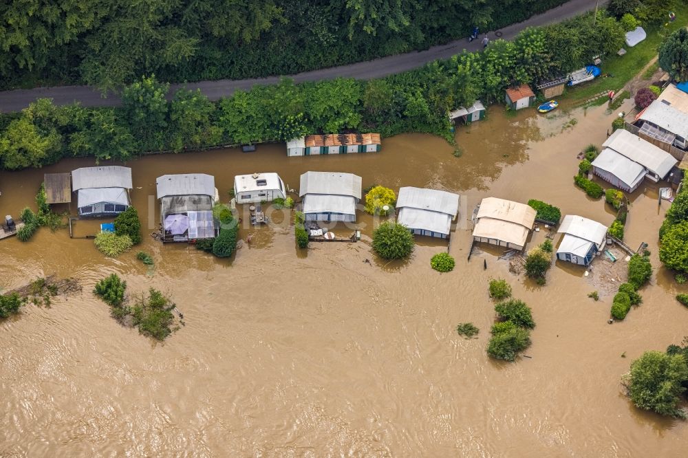 Luftaufnahme Hattingen - Hochwasserschäden der Flutkatastrophe entlang der Ruhr in Hattingen im Bundesland Nordrhein-Westfalen, Deutschland