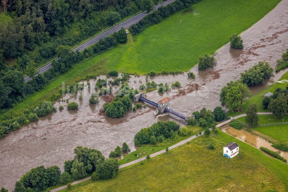 Fröndenberg/Ruhr von oben - Hochwasserschäden der Flutkatastrophe in Fröndenberg/Ruhr im Bundesland Nordrhein-Westfalen, Deutschland