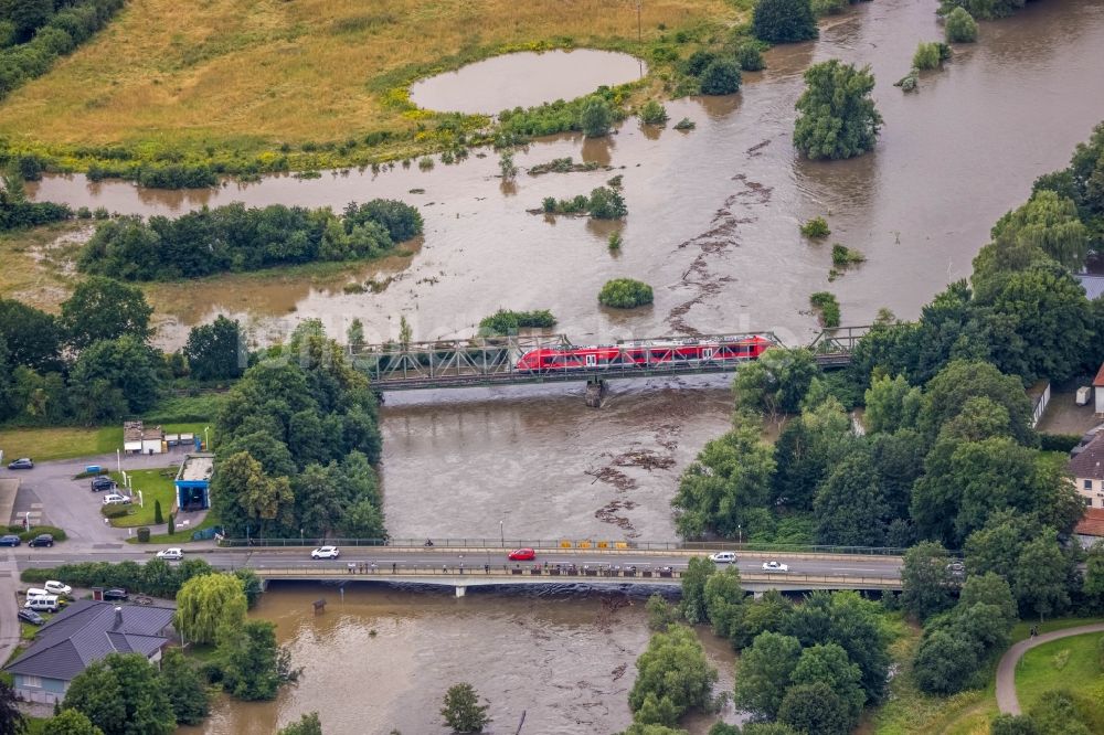 Luftbild Fröndenberg/Ruhr - Hochwasserschäden der Flutkatastrophe in Fröndenberg/Ruhr im Bundesland Nordrhein-Westfalen, Deutschland