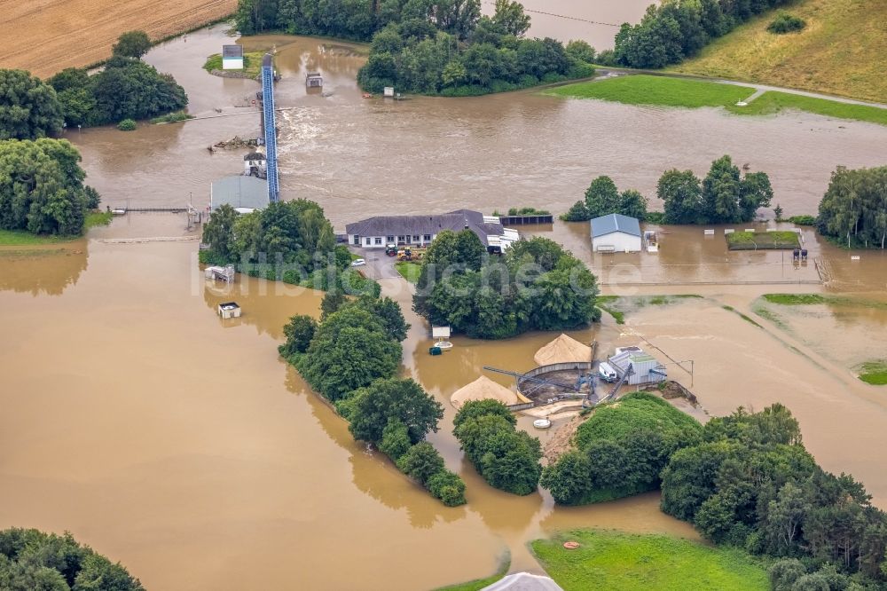 Luftbild Fröndenberg/Ruhr - Hochwasserschäden der Flutkatastrophe in Fröndenberg/Ruhr im Bundesland Nordrhein-Westfalen, Deutschland