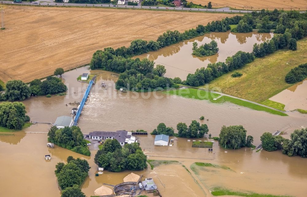 Fröndenberg/Ruhr von oben - Hochwasserschäden der Flutkatastrophe in Fröndenberg/Ruhr im Bundesland Nordrhein-Westfalen, Deutschland