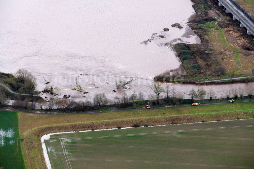 Luftaufnahme Northeim - Hochwasserschäden der Flutkatastrophe nach Dammbruch in Northeim im Bundesland Niedersachsen, Deutschland