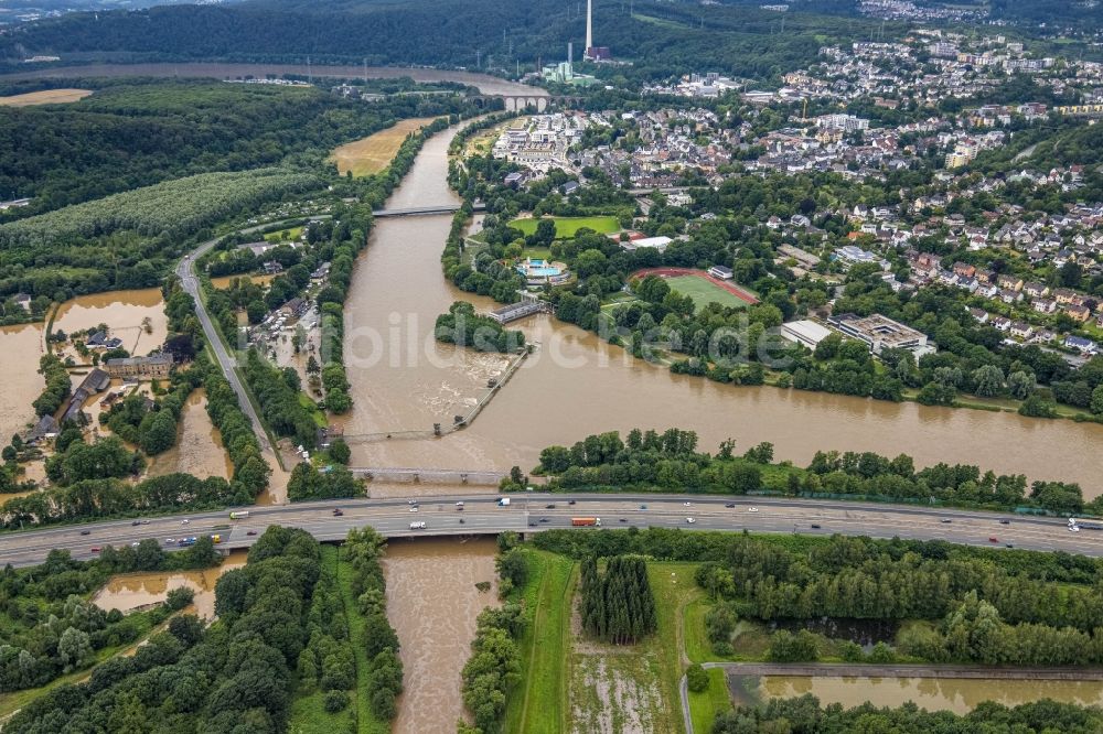 Herdecke aus der Vogelperspektive: Hochwasserschäden der Flutkatastrophe am Ufer der Ruhr in Herdecke im Bundesland Nordrhein-Westfalen, Deutschland