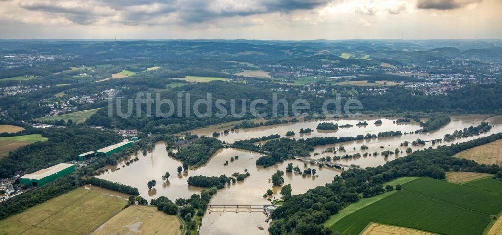 Luftbild Hattingen - Hochwasserschäden der Flutkatastrophe am Verlauf der Ruhr in Hattingen im Bundesland Nordrhein-Westfalen, Deutschland