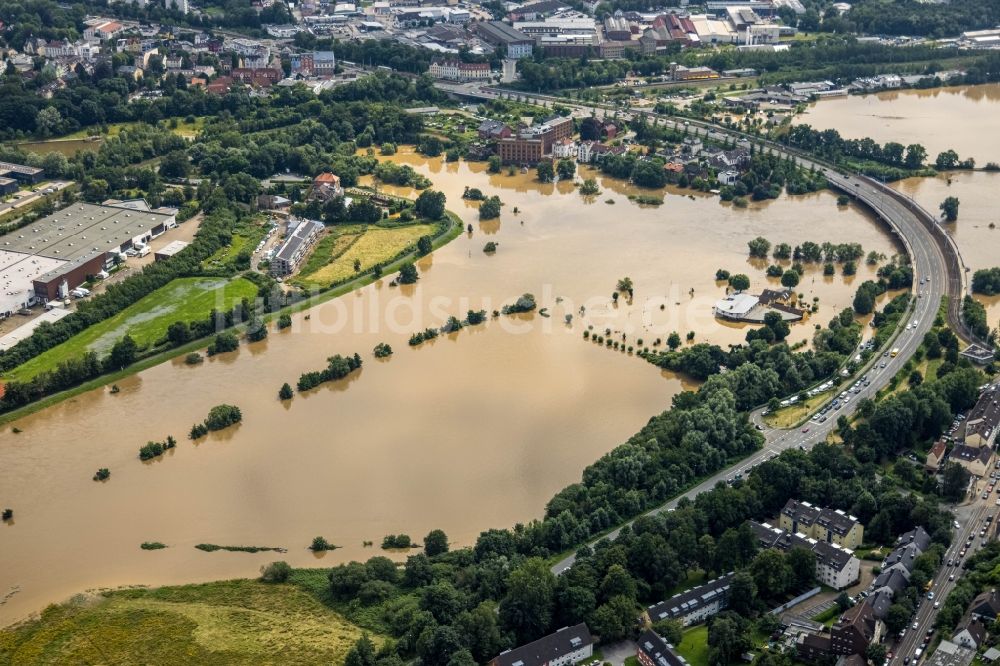 Luftaufnahme Hattingen - Hochwasserschäden der Flutkatastrophe am Verlauf der Ruhr in Hattingen im Bundesland Nordrhein-Westfalen, Deutschland